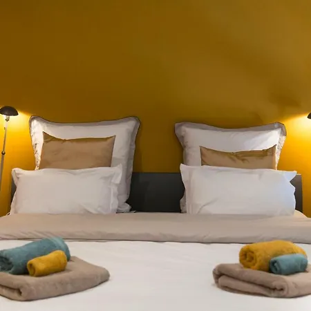 Les Petits Secrets De Nonna-chambre D Dinant Bed & Breakfast Flavion