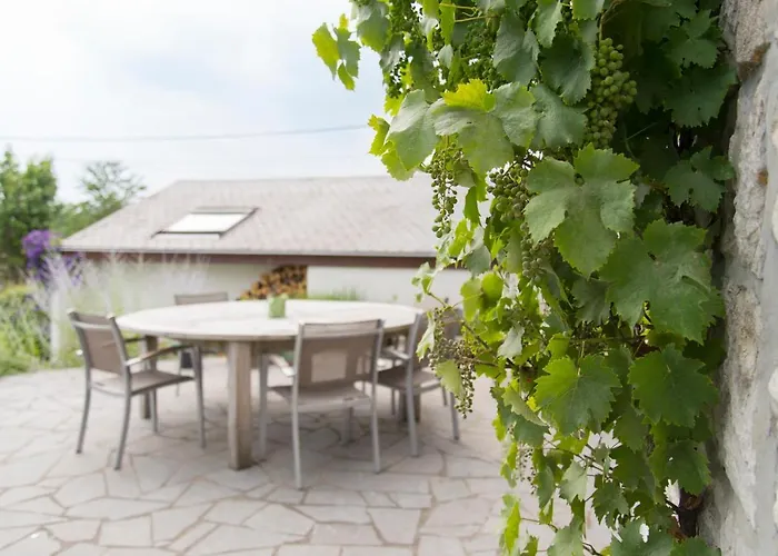 Les Petits Secrets De Nonna-chambre D Dinant Bed & Breakfast 3*